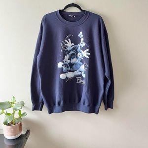 VINTAGE GRAPHIC SWEATSHIRT